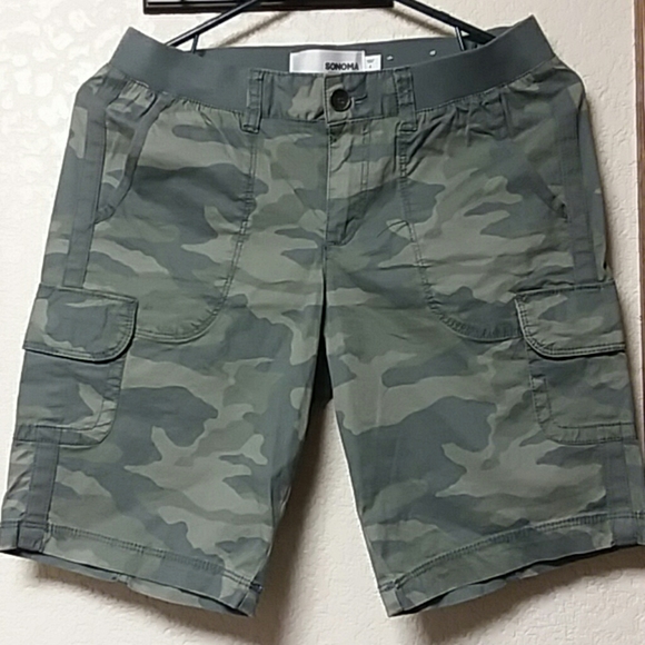 6 pocket short pants